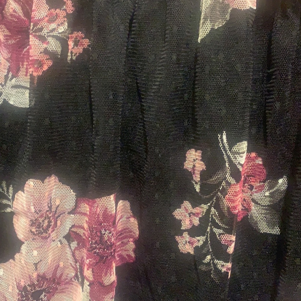 No boundaries shirt - Picture 3 of 5